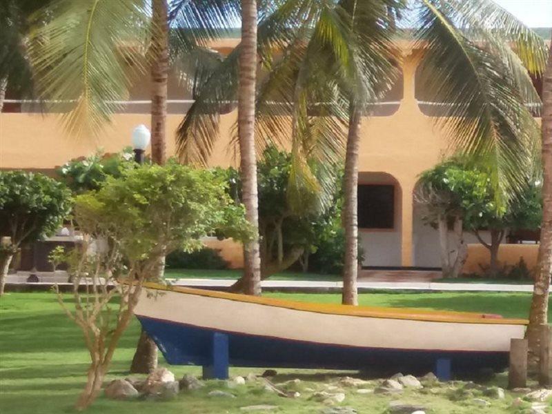 Готель Portofino Complex Playa El Agua Екстер'єр фото