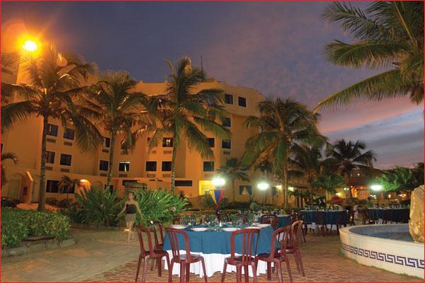 Готель Portofino Complex Playa El Agua Екстер'єр фото